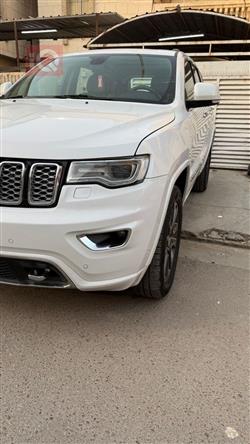 جیپ گراند شیرۆکی